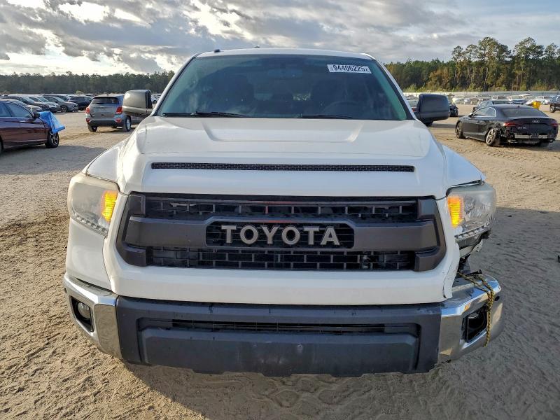 2016 Toyota Tundra Crewmax SR5