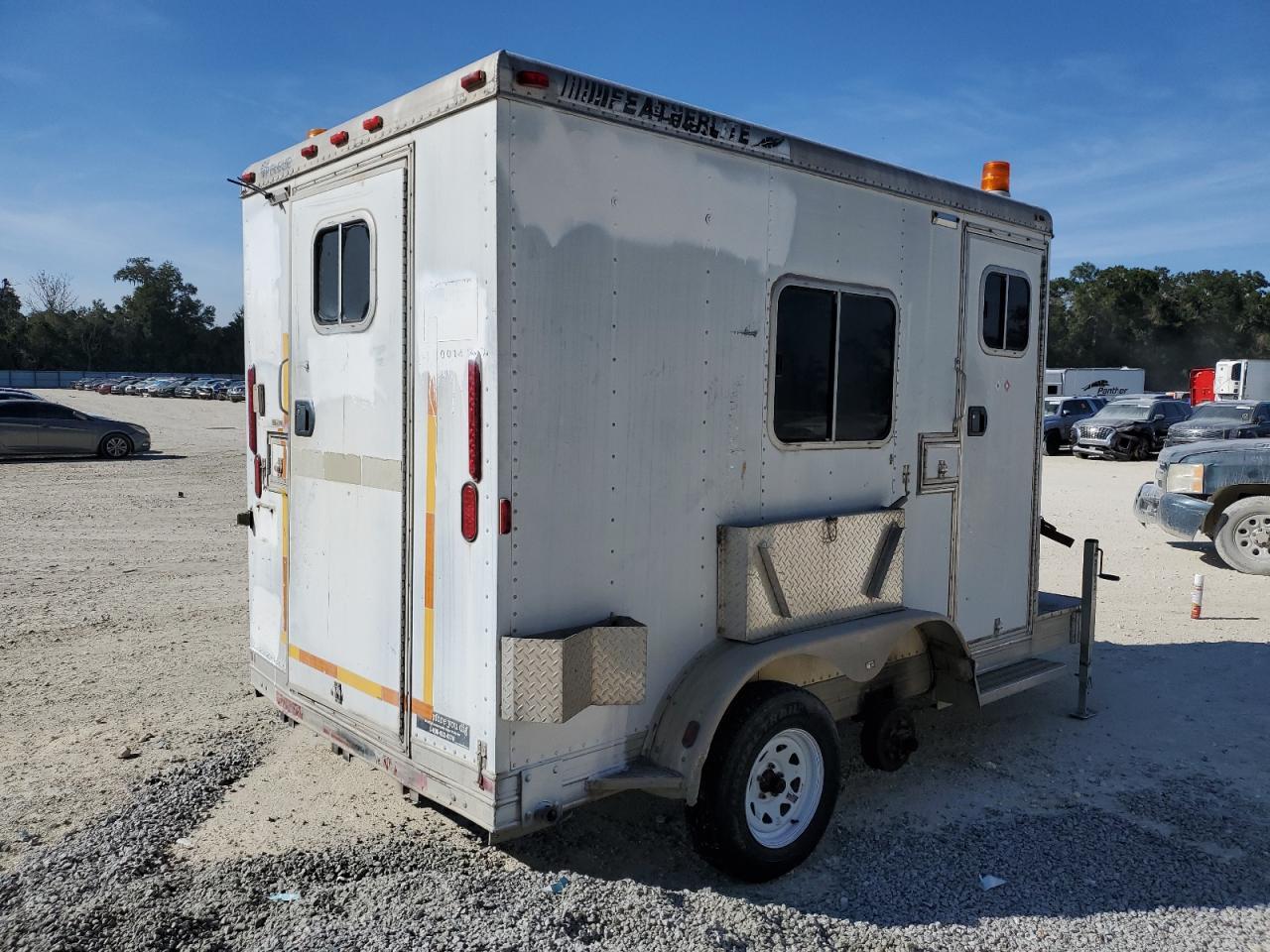 2000 Featherlite Fiber Optic Spicling Trailer