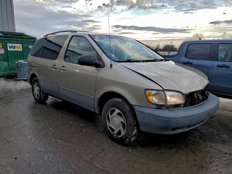 2000 Toyota Sienna le