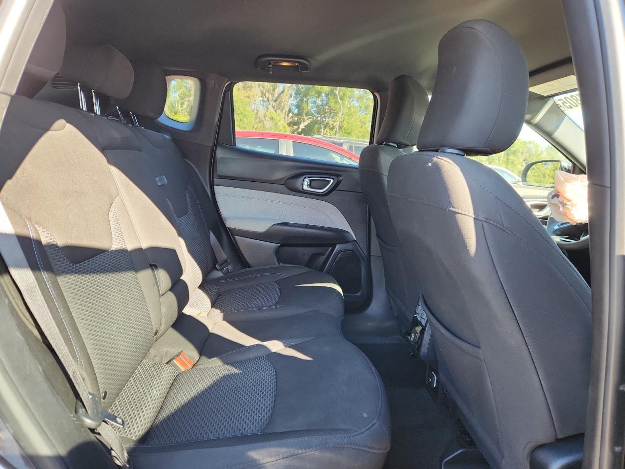 2023 Jeep Compass Sport