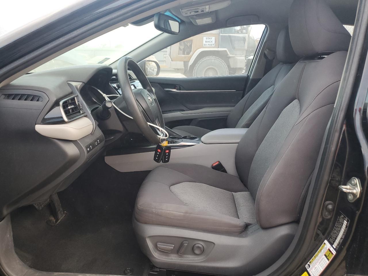 2020 Toyota Camry le