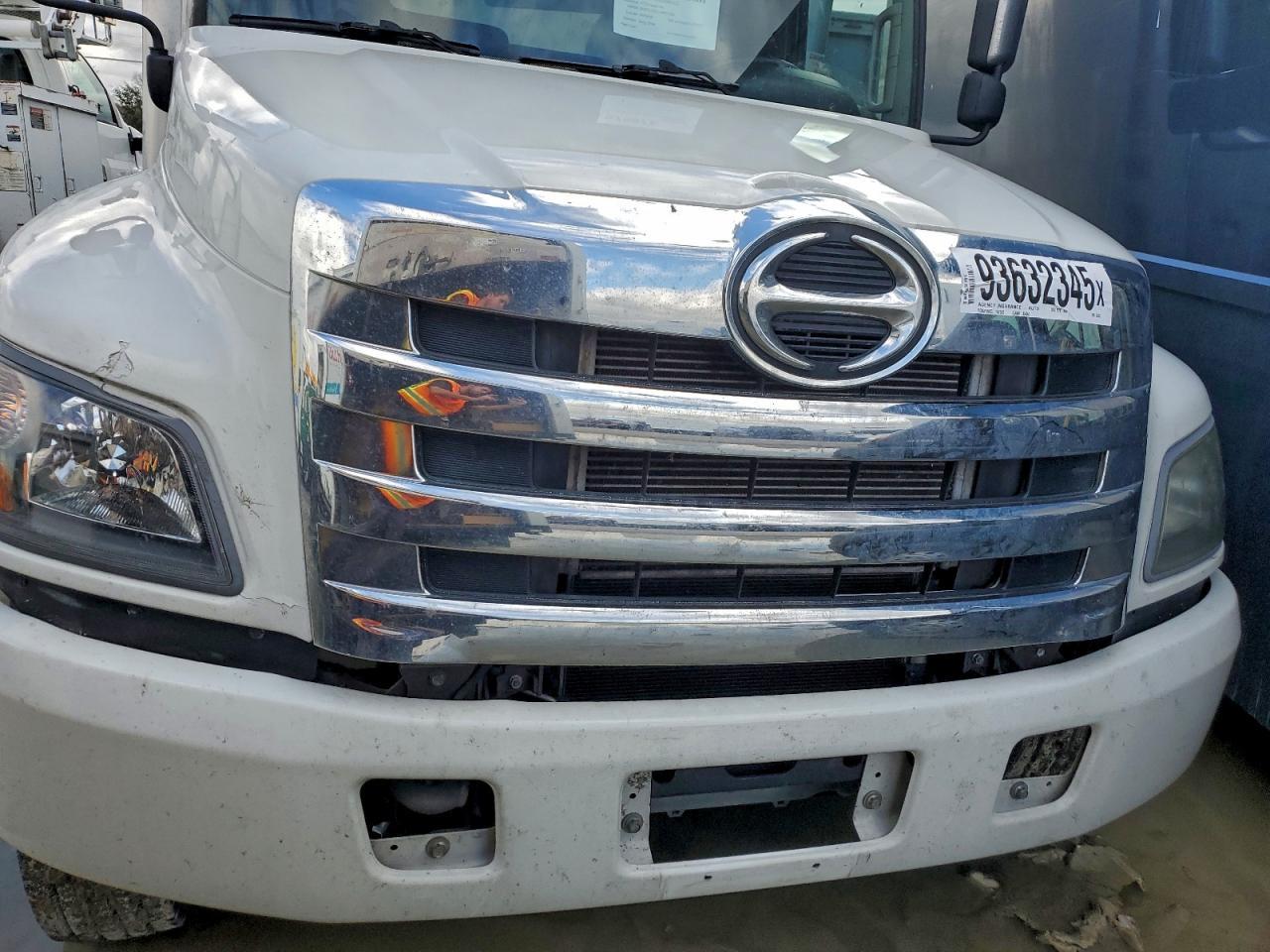 2020 Hino 258/268 BOX Truck