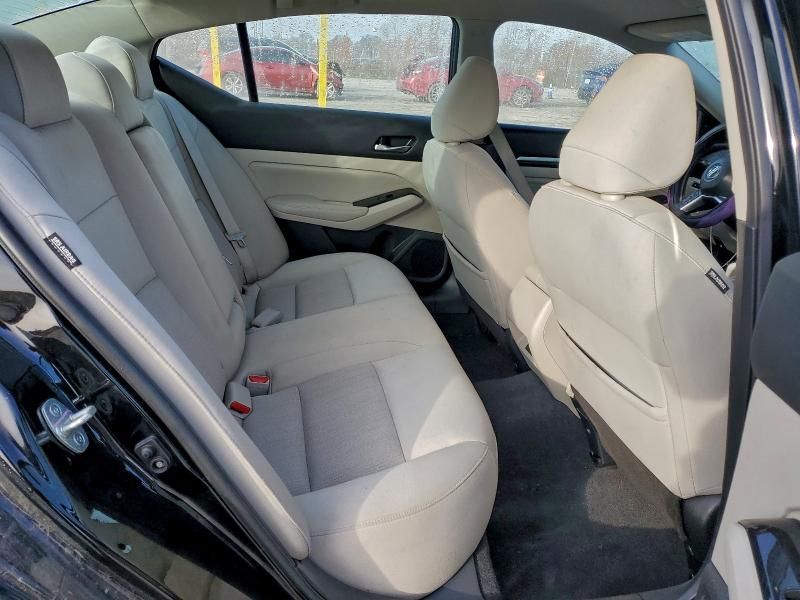 2021 Nissan Altima sv