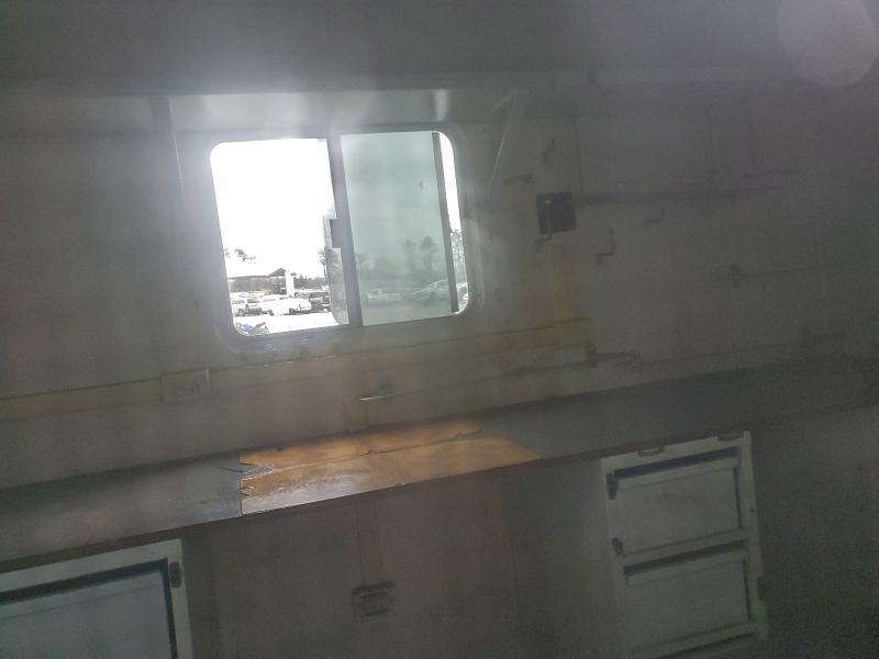 2006 Feathrlite 2006 Featherlite Fiber Optic Splicing Trailer
