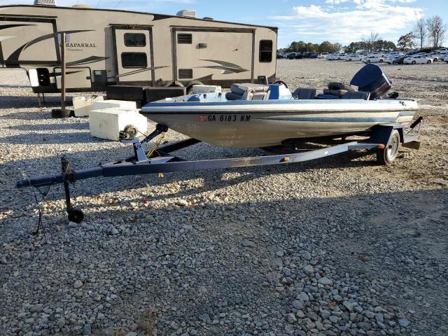 1986 Dyna Track 180 Boat