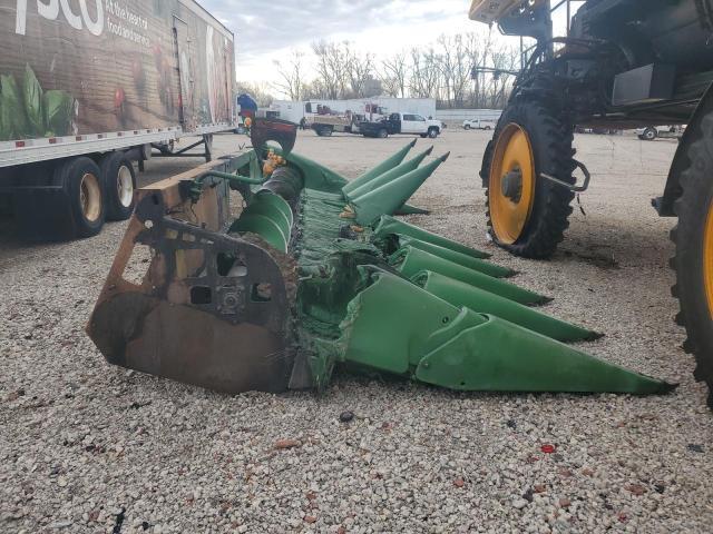2014 John Deere 608c Corn Head
