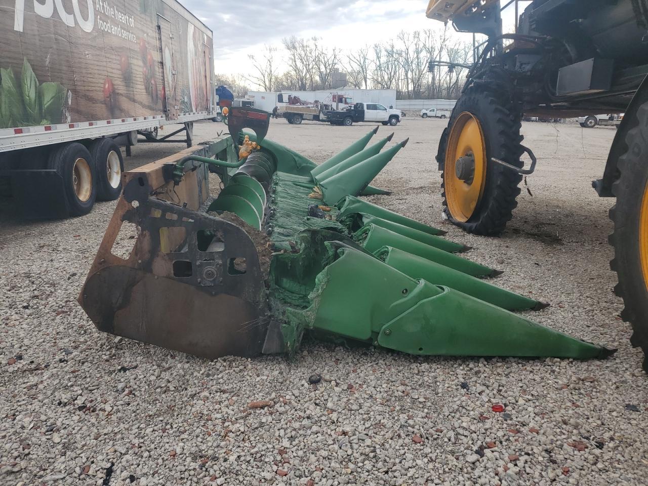 2014 John Deere 608C Corn Head