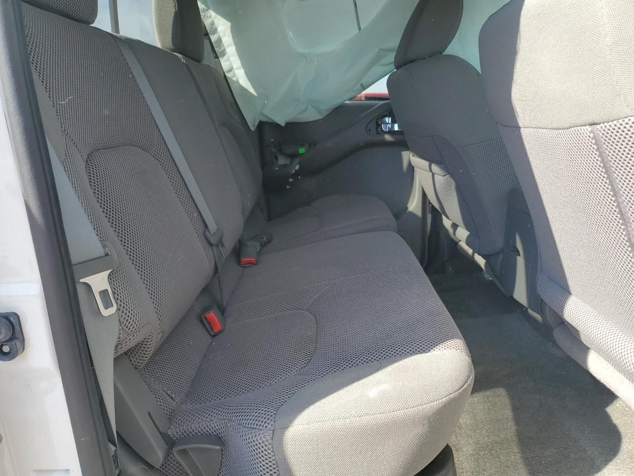 2017 Nissan Frontier s