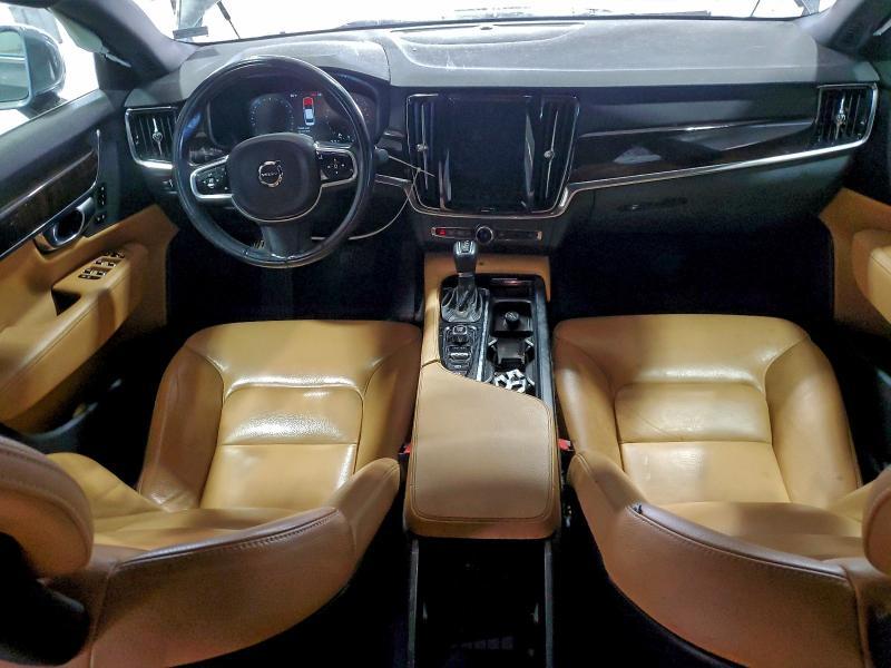 2018 Volvo S90 T5 Momentum