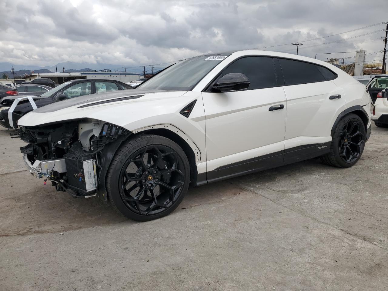 2024 Lamborghini Urus Performante