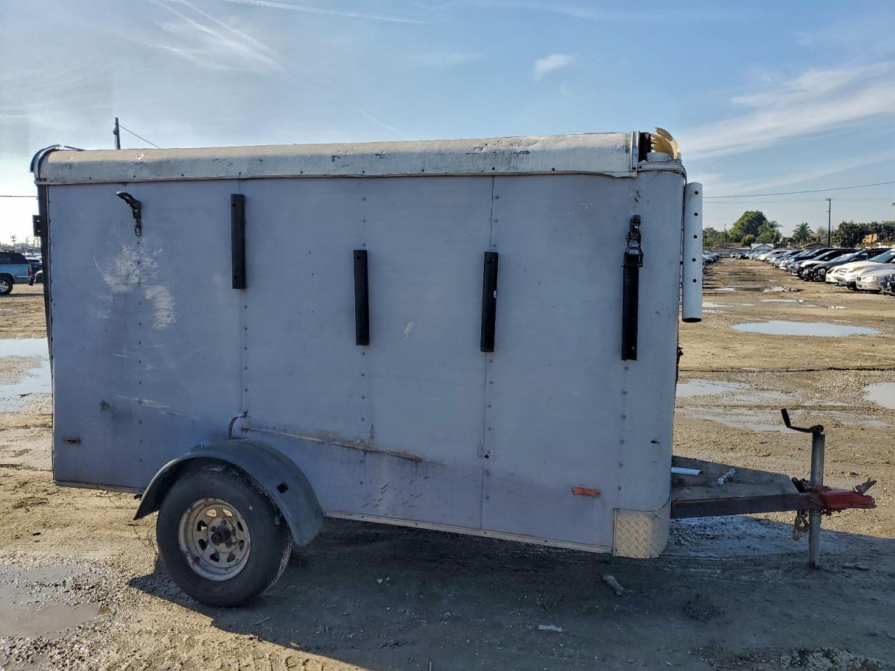 2001 Paec Unknown-Enclosed Cargo Trailer