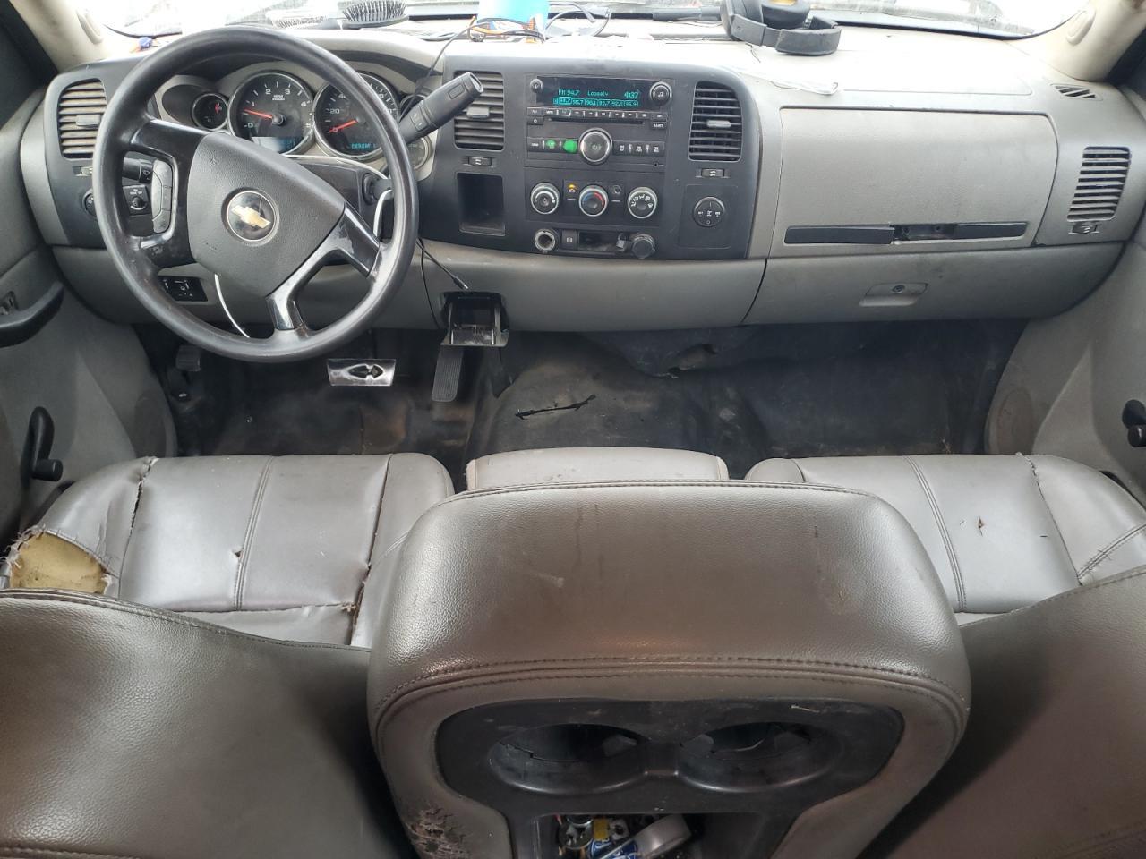 2011 Chevrolet Silverado Flatbed Truck