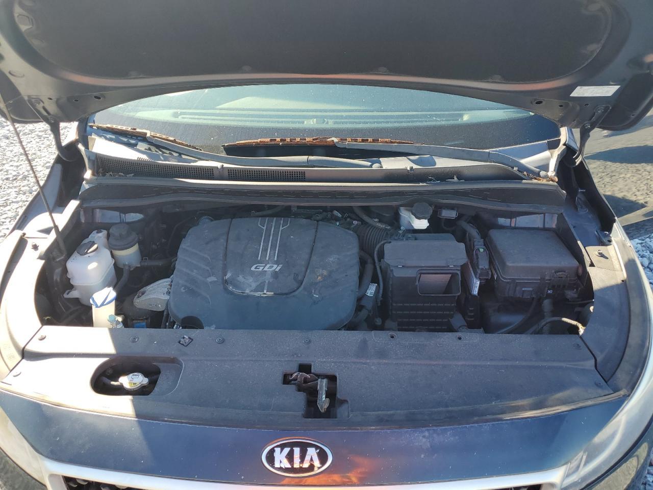2015 KIA Sedona lx