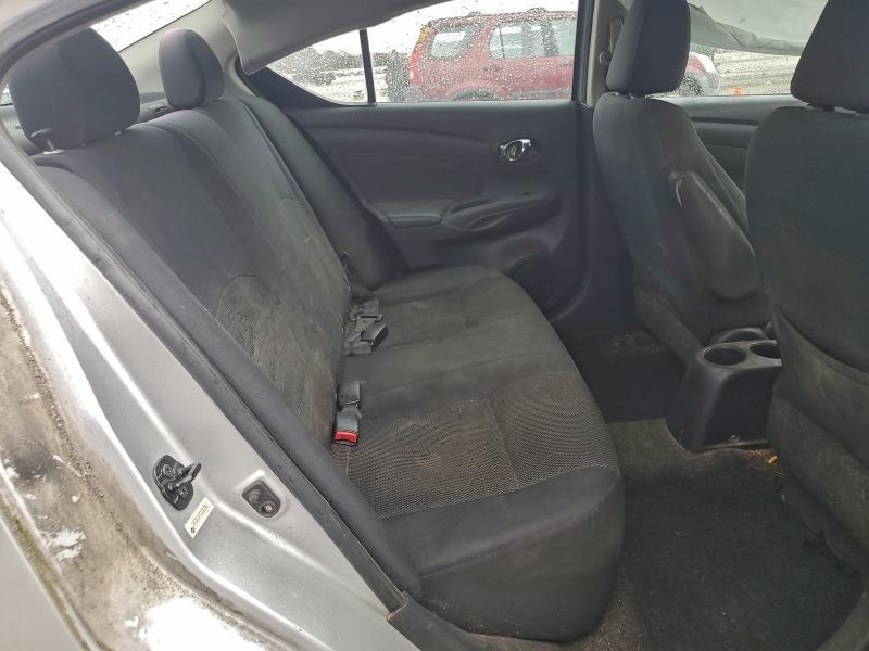 2013 Nissan Versa 1.6 s