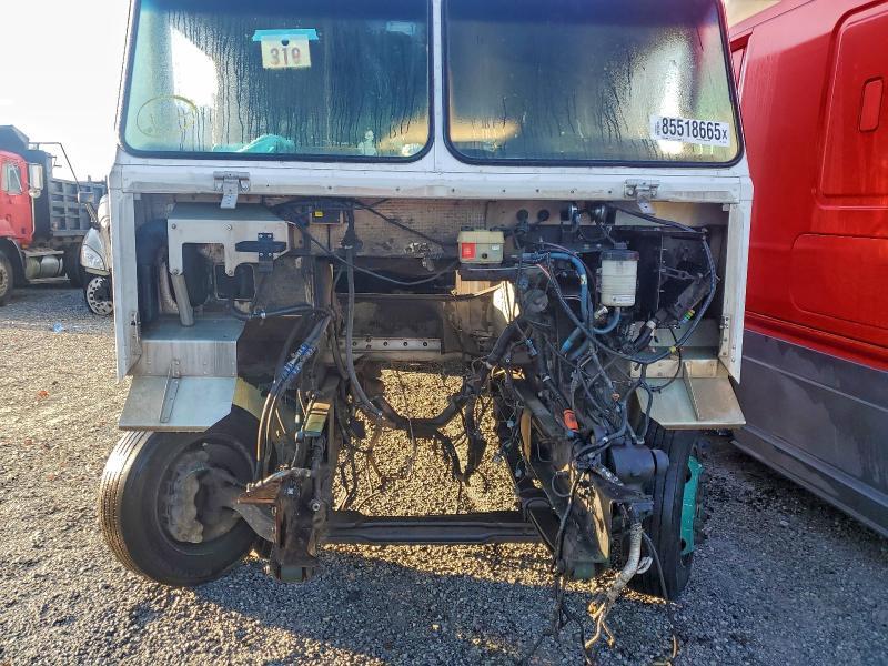 2012 Workhorse Custom Chassis 2012 Workhorse W62 Delivery Truck