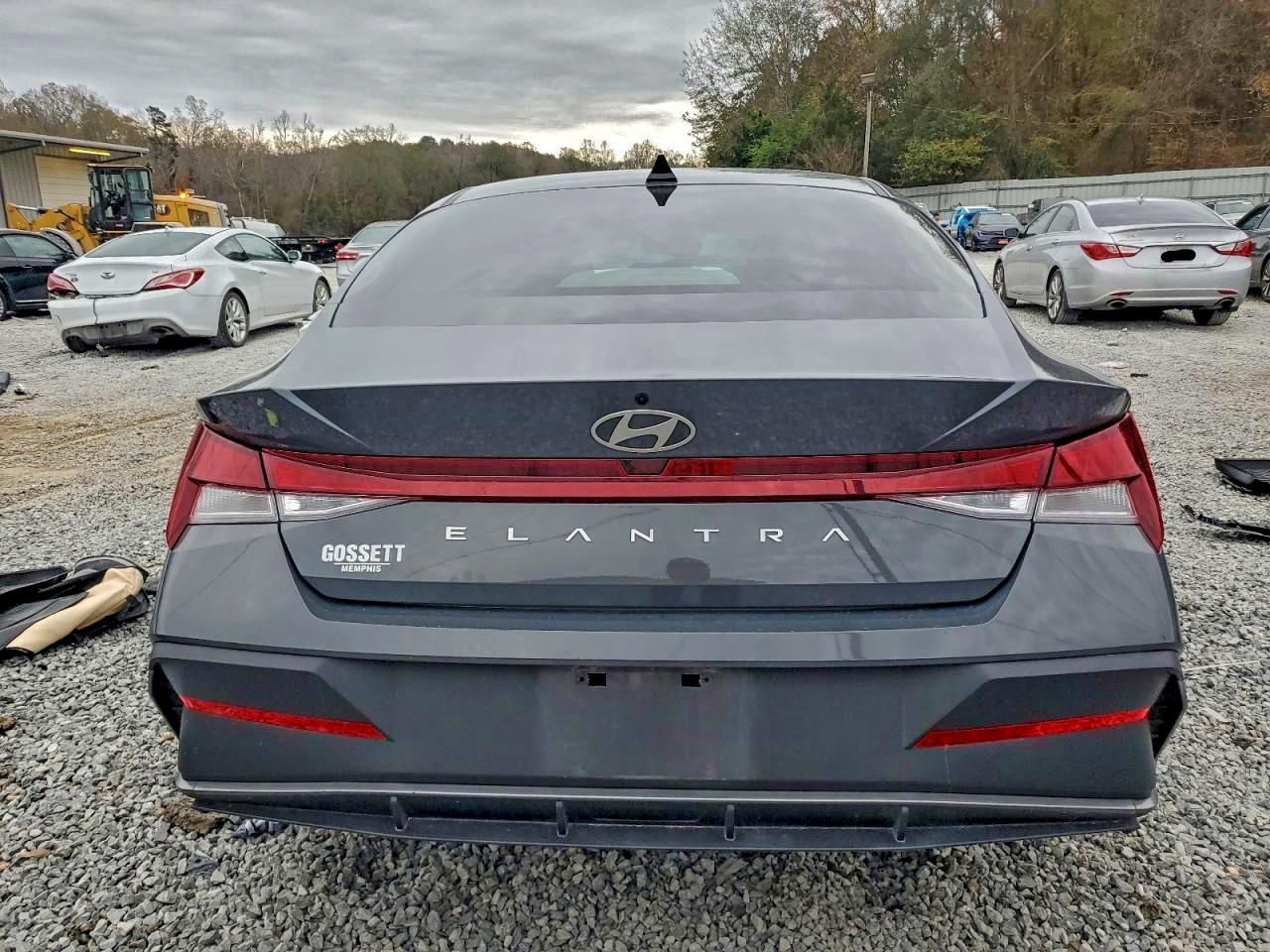 2025 Hyundai Elantra se