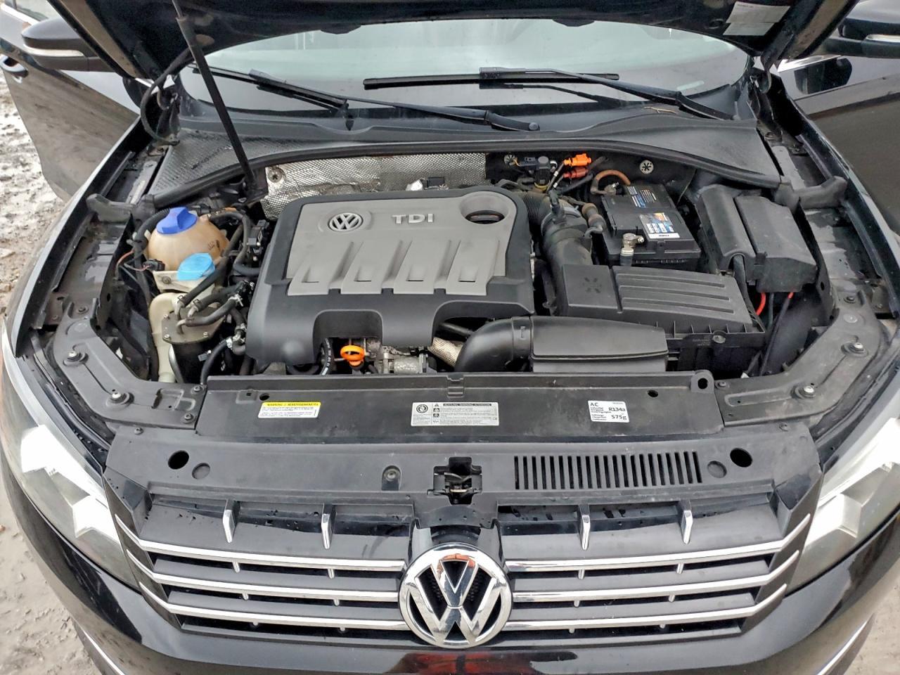 2013 Volkswagen Passat se