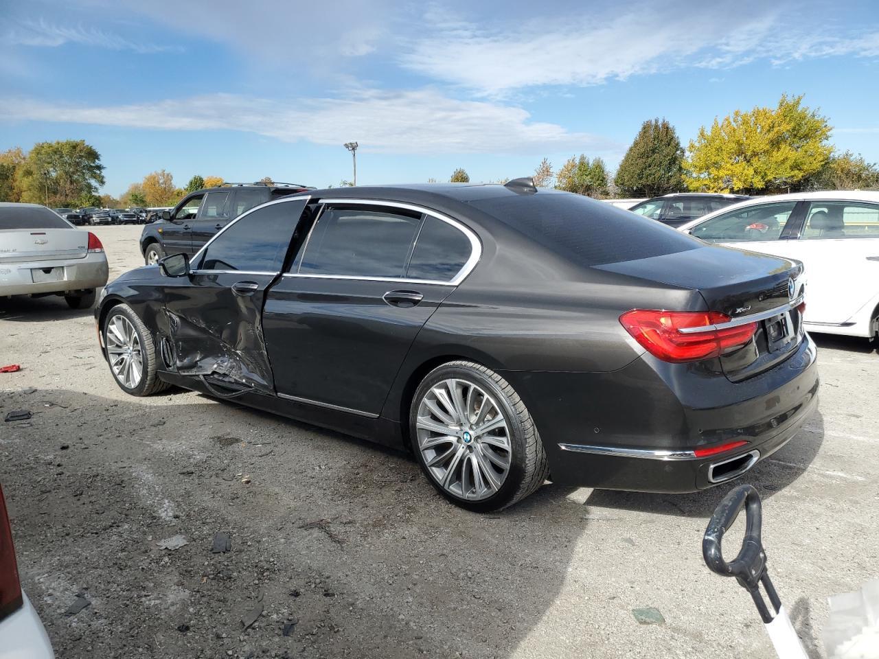 2016 BMW 750 xi