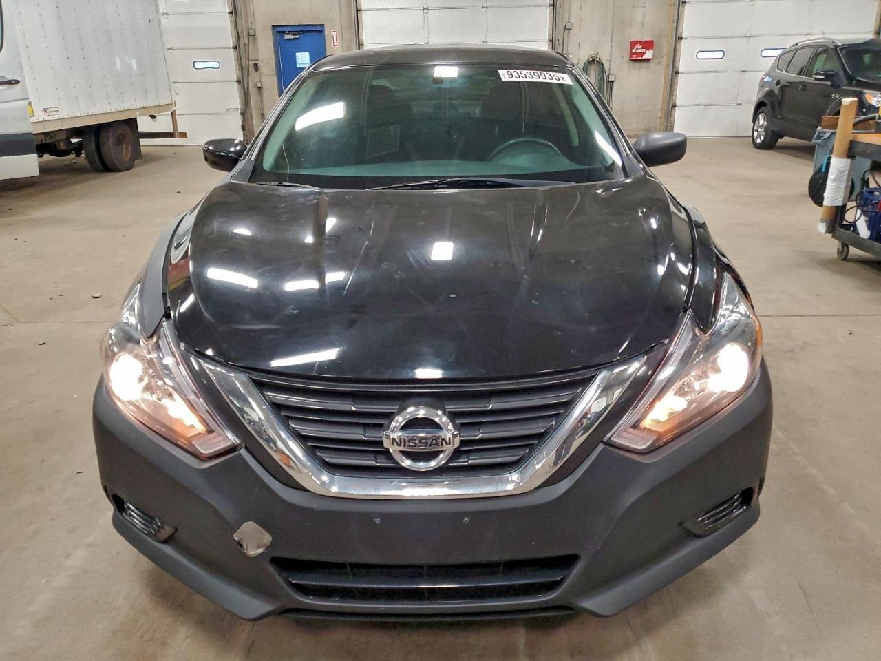 2016 Niss Altima 2.5