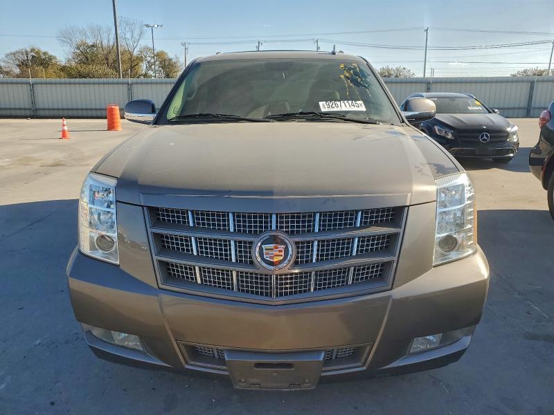 2013 Cadillac Escalade Premium