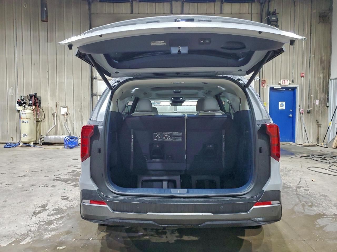 2026 KIA Carnival sx