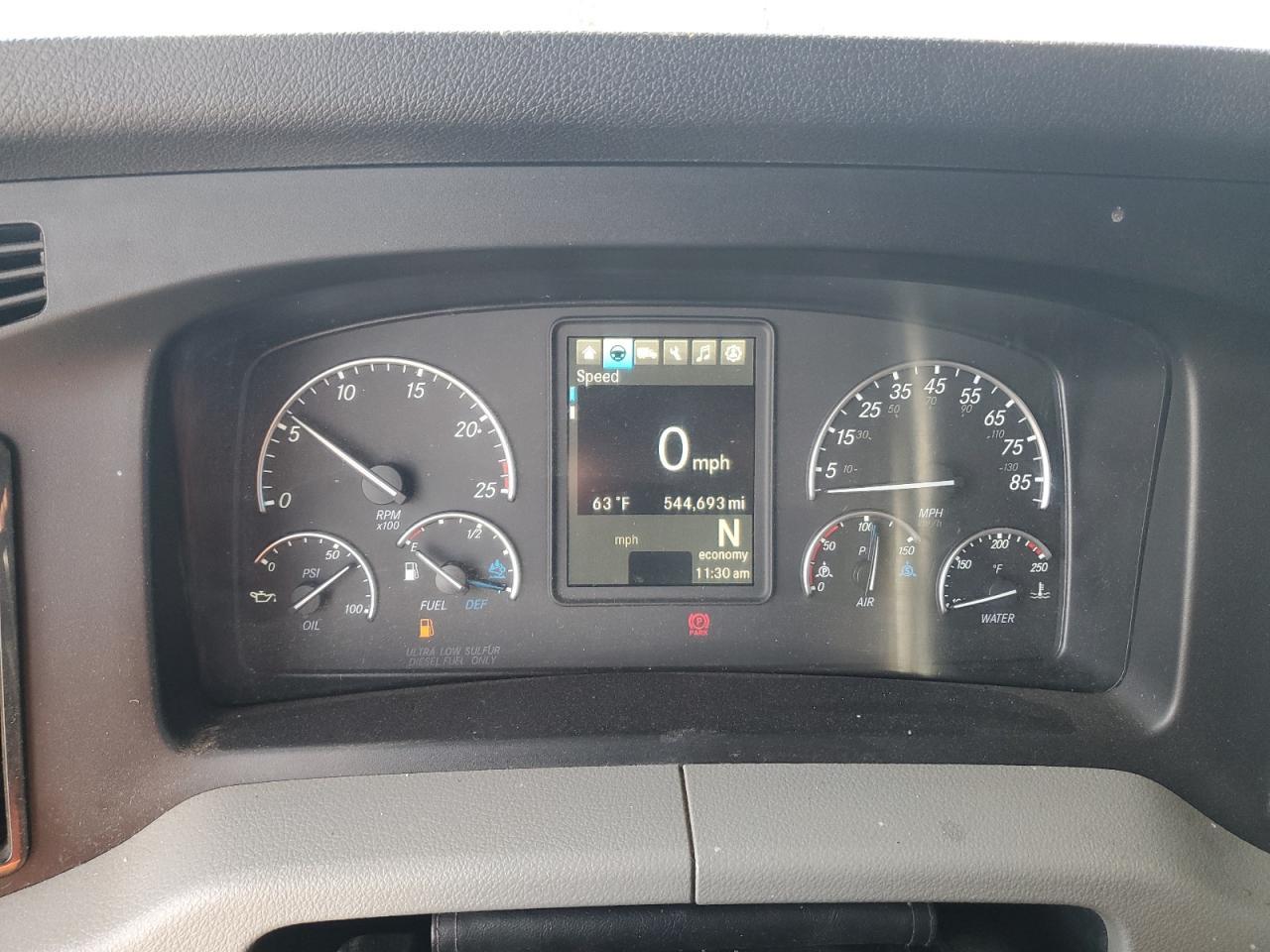 2020 Freigliner 2020 Freightliner Cascadia 126 Semi Truck