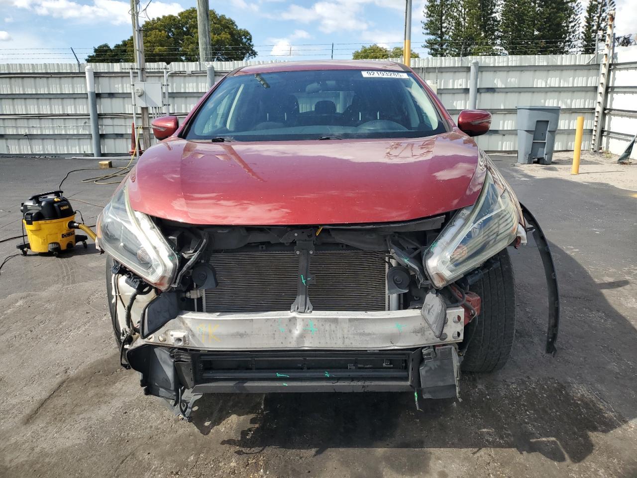 2018 Nissan Murano s