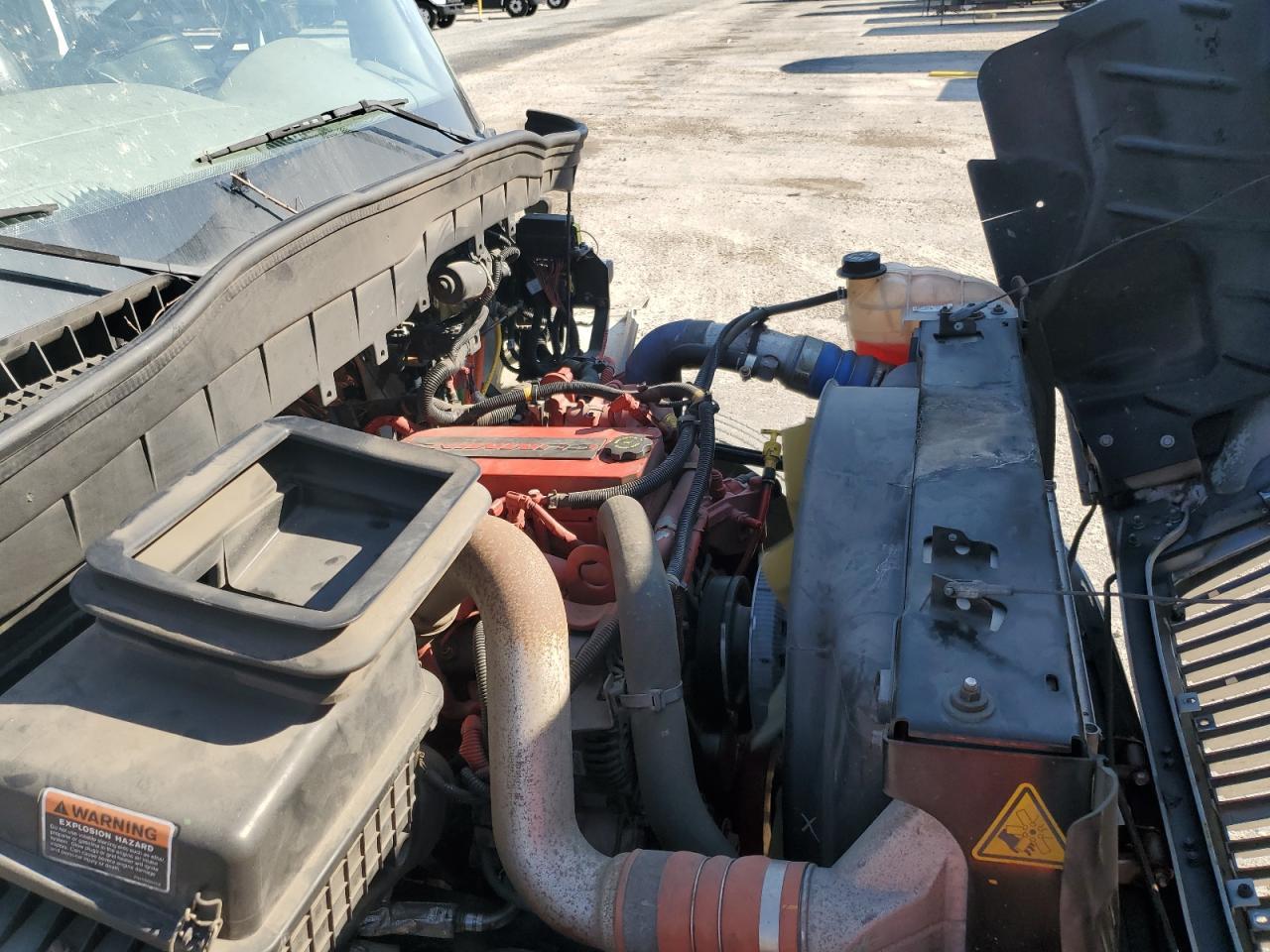 2019 International 4300 box Truck