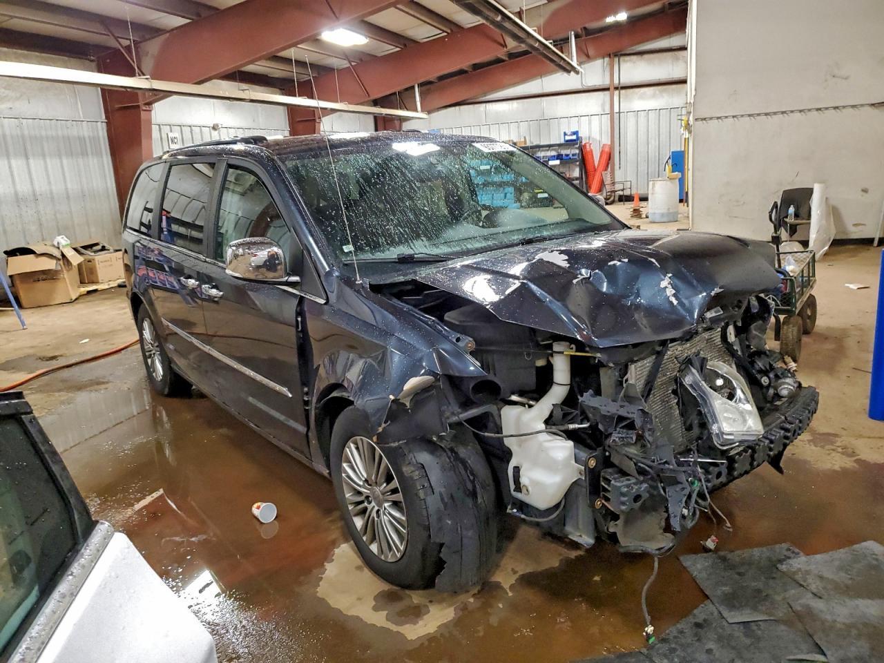 2014 Chrysler Town & Country Touring l