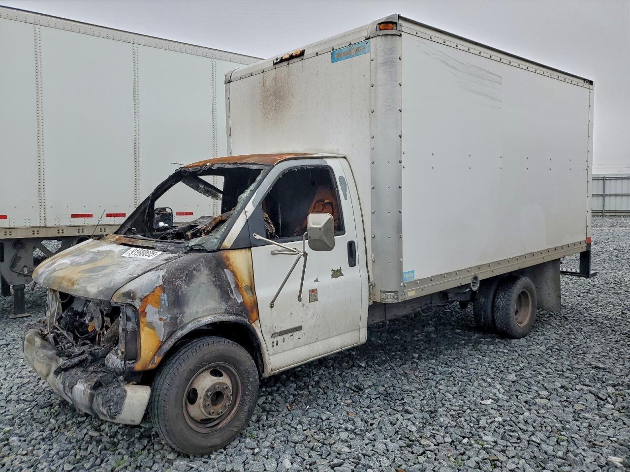 2002 Chevrolet Express BOX Truck