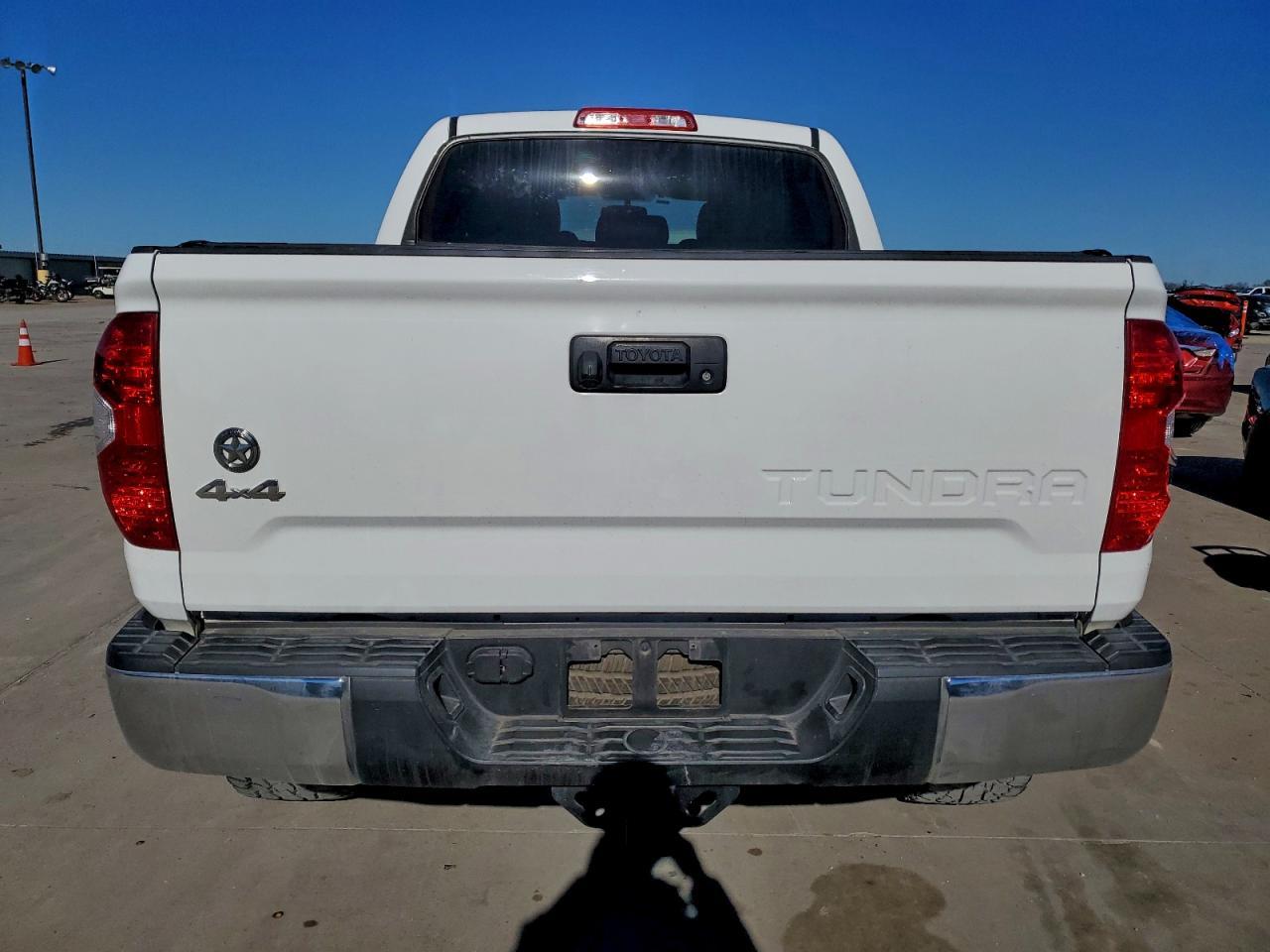 2015 Toyota Tundra Crewmax SR5