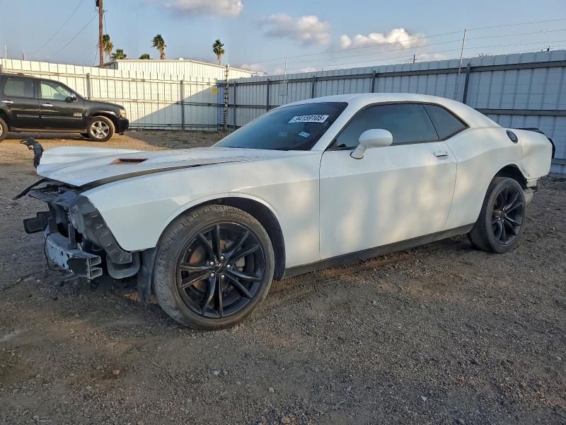 2016 Dodge Challenger sxt