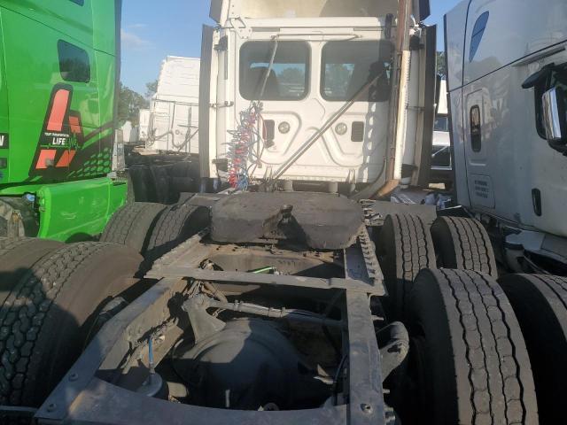 2016 Freightliner Cascadia 125 Semi Truck