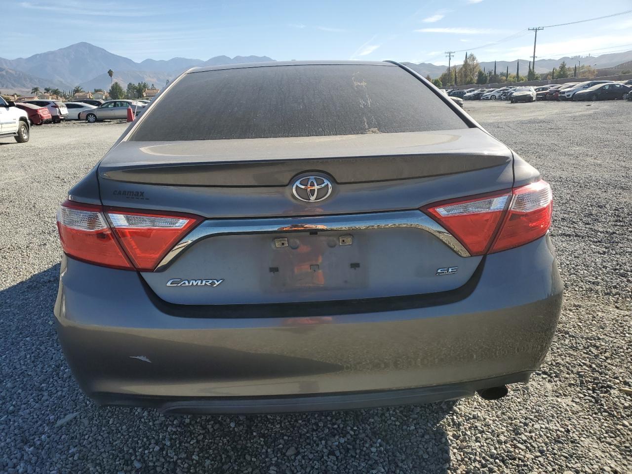 2016 Toyota Camry le