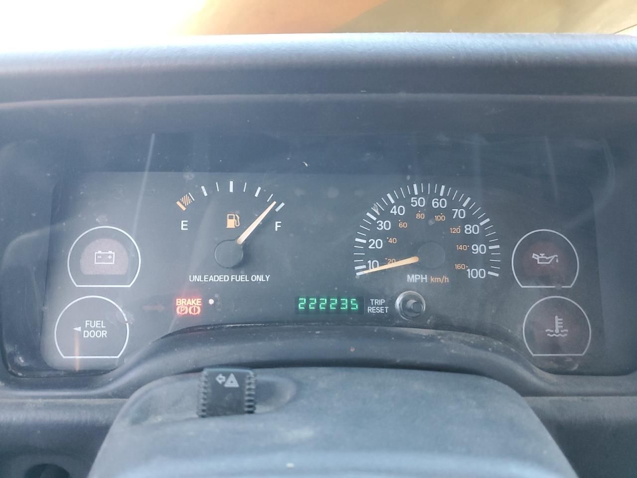 1999 Jeep Cherokee se