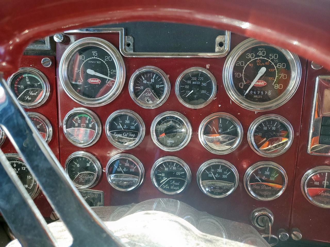 1999 Peterbilt 379 Semi Truck