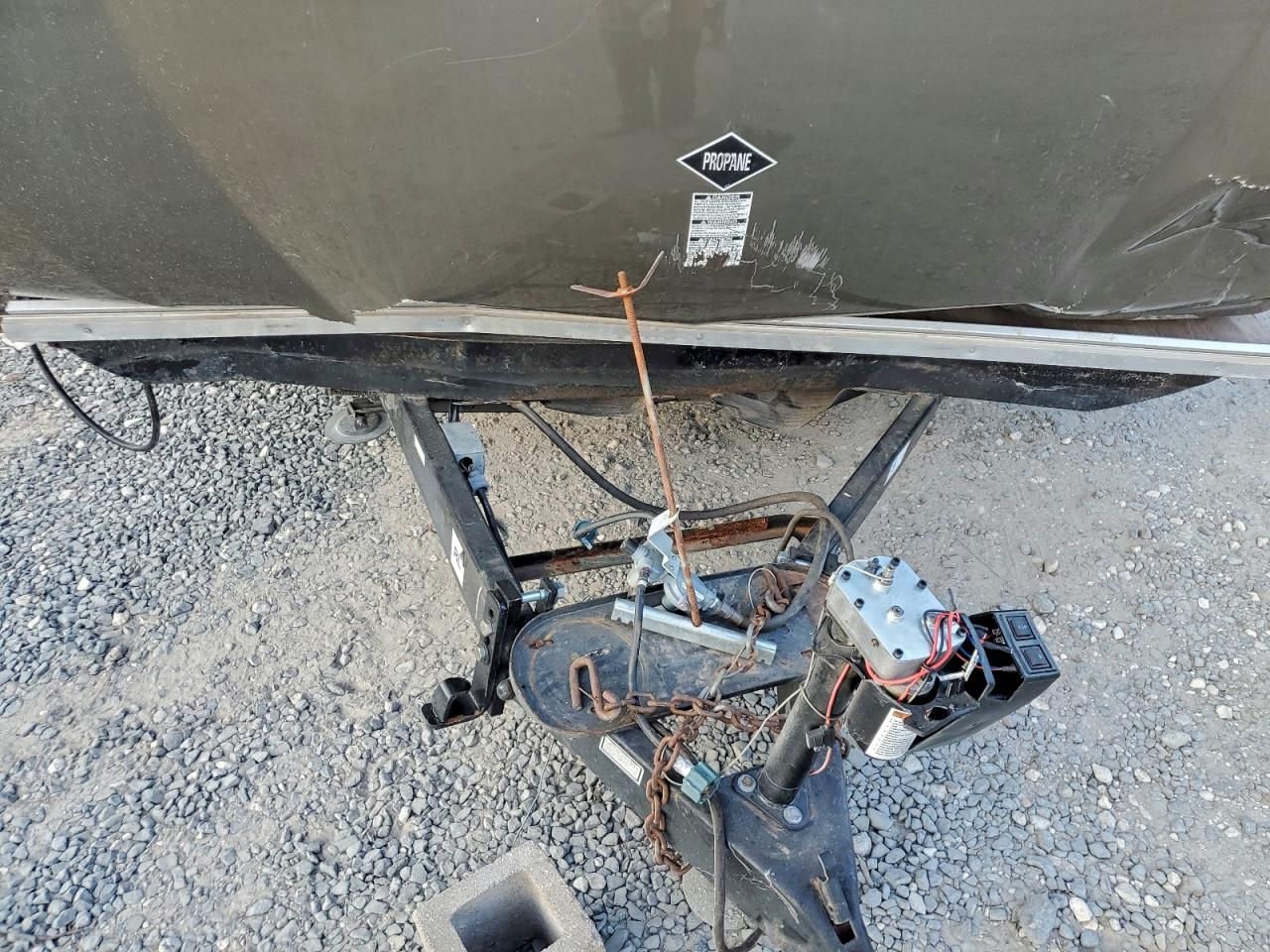 2015 Cruisers Yachts Trailer