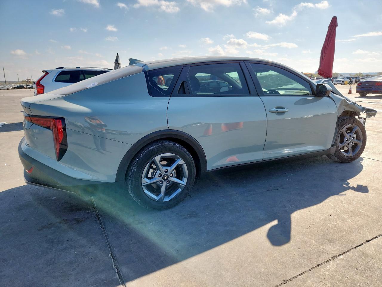 2025 KIA K4 lx