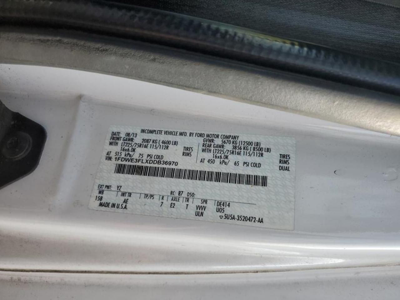 2013 Ford E350 BOX Truck