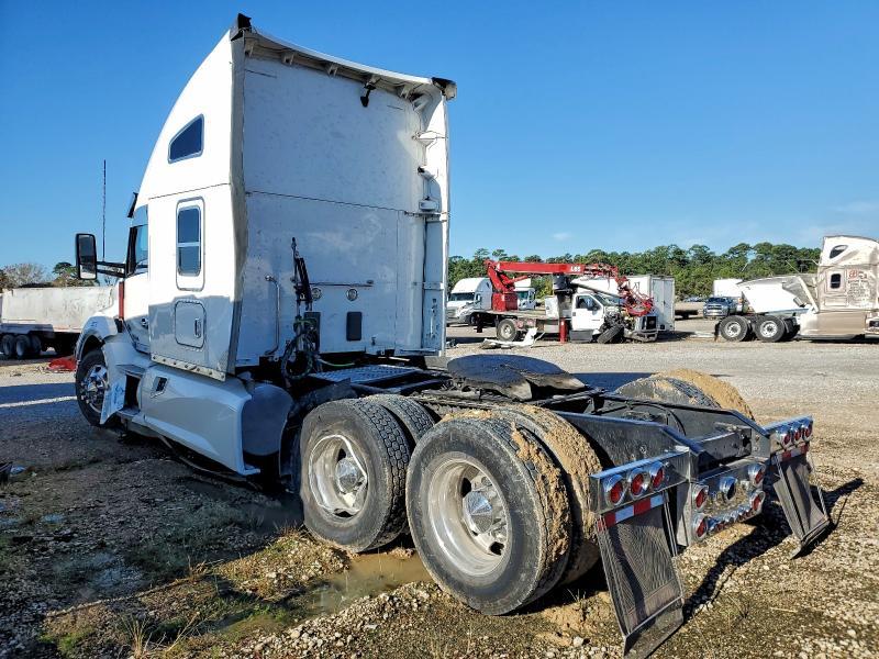 2022 Kenworth T680 Semi Truck
