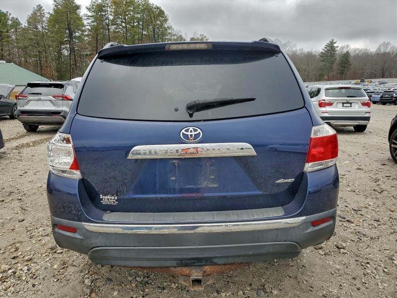 2011 Toyota Highlander Base