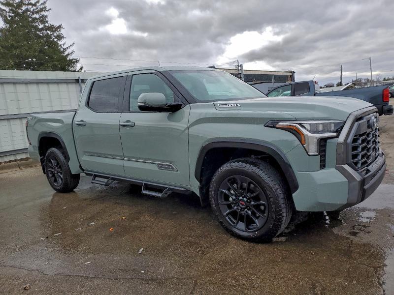 2026 Toyota Tundra Platinum hv