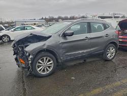Niss salvage cars for sale: 2018 Niss Rogue Sport sv