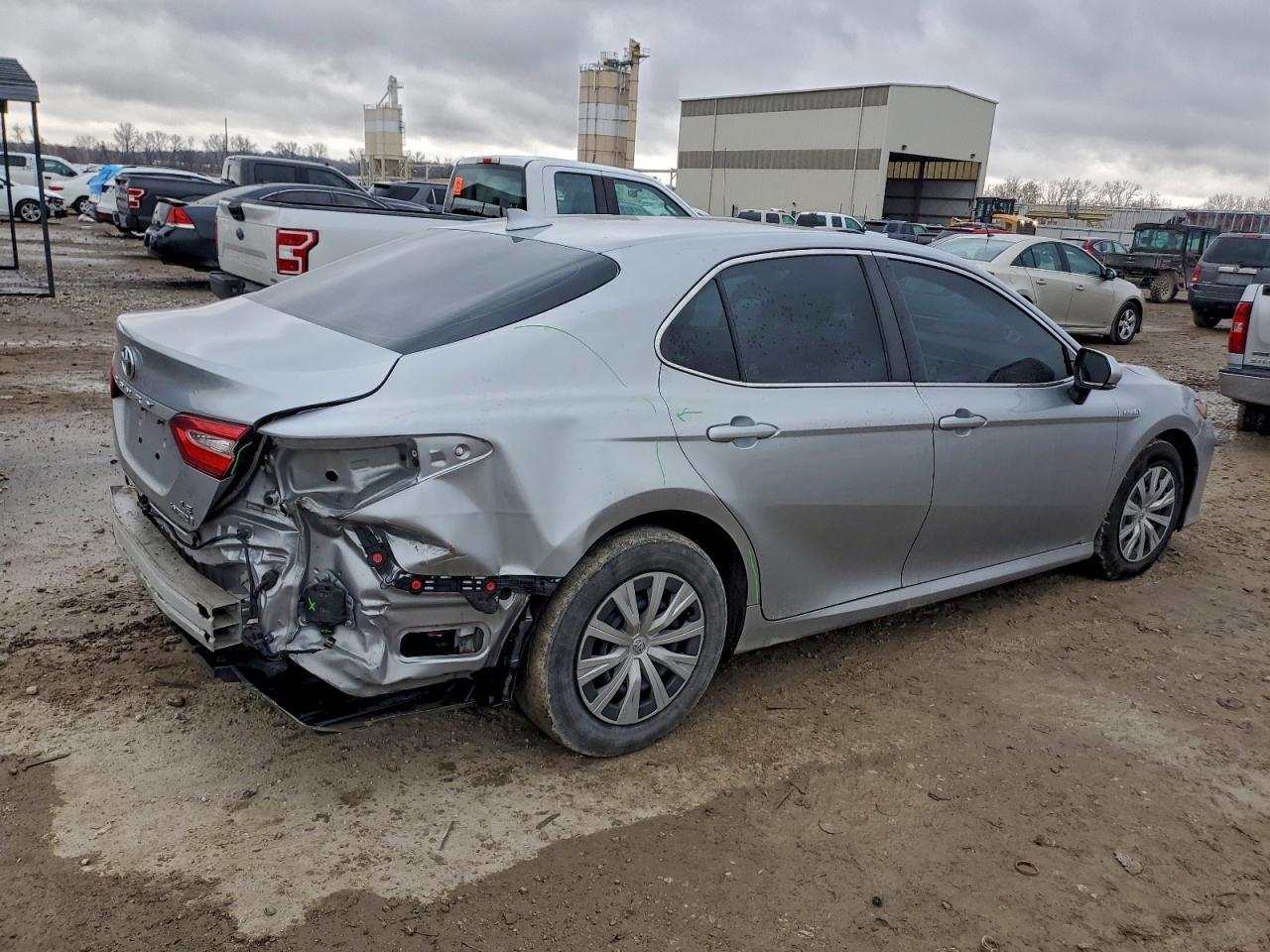 2020 Toyota Camry le