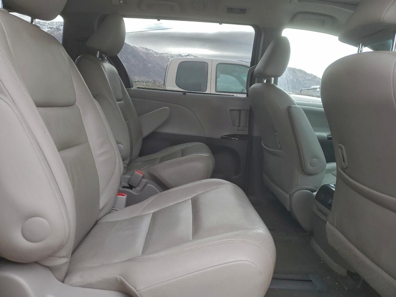 2017 Toyota Sienna xle