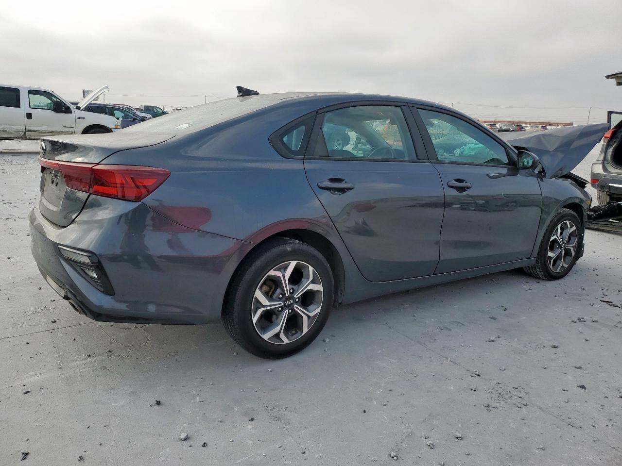 2021 KIA Forte fe