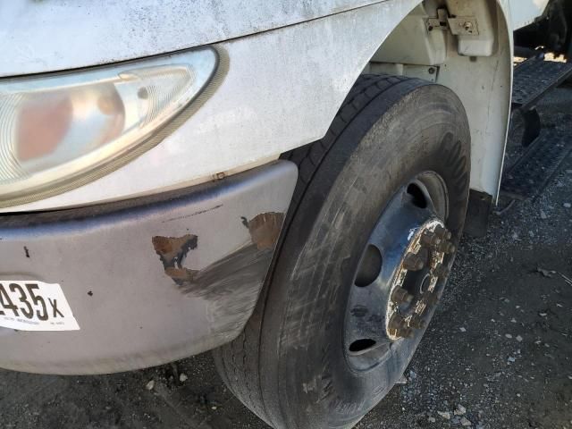 2005 International 4400 box Truck