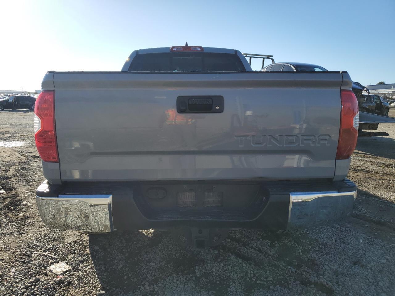 2020 Toyota Tundra Double cab sr
