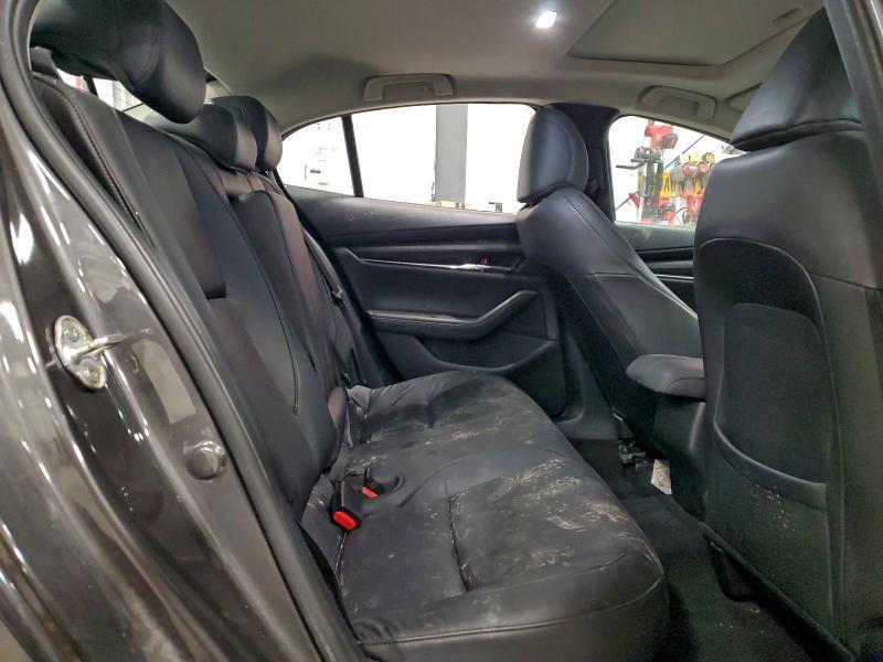 2021 Mazda 3 gs 4DR