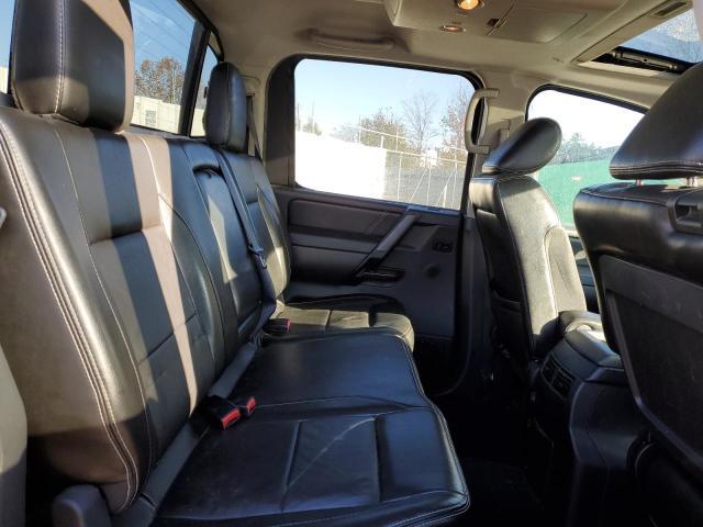 2014 Nissan Titan sv